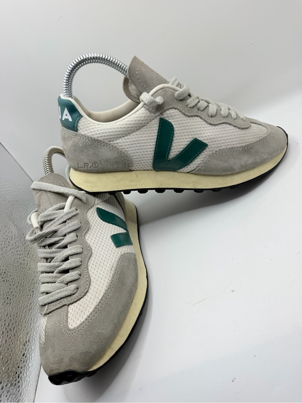 Veja  Sneakers in Off-White & Teal Green